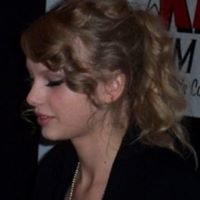 Christine Swift Photo 10