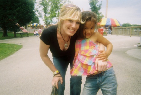 Amy Lowe Photo 31