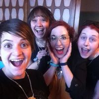 Eliza Lowe Photo 18