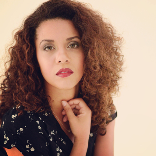 Tia Robinson Photo 39
