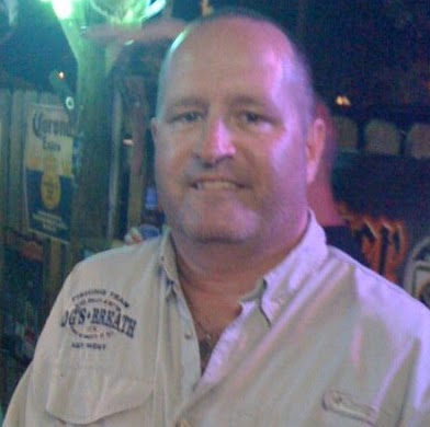 Robert Hyde Photo 21