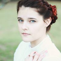 Christina Caswell Photo 12