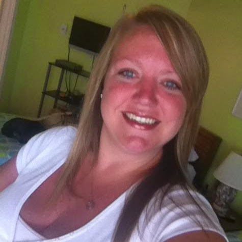 Stefanie Brown Photo 24