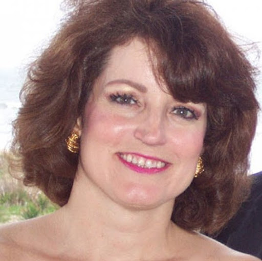 Joy Howell Photo 32