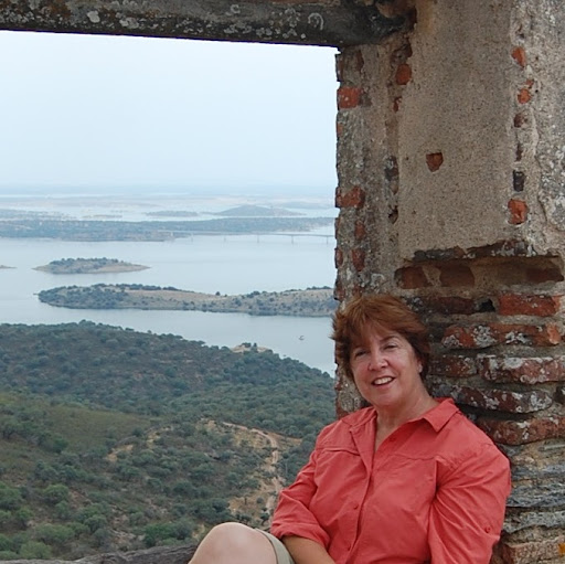Elizabeth Cheever Photo 16