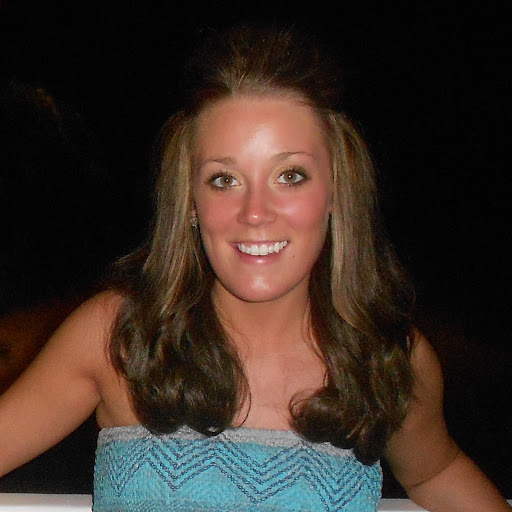 Jessica Dickinson Photo 18