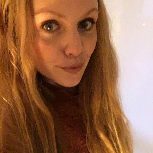 Andrea Robertson Photo 25