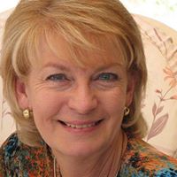 Christine Sutherland Photo 23