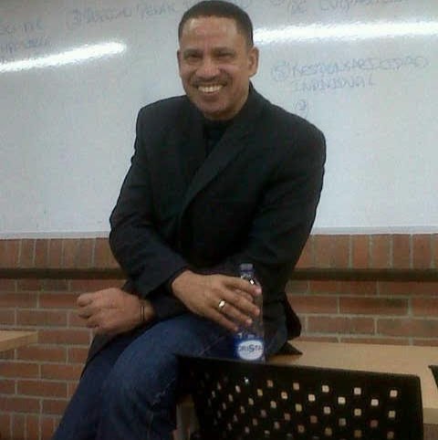 Julian Contreras Photo 36