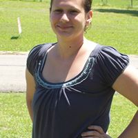 Julia Roy Photo 19