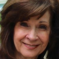 Barbara Daniels Photo 15