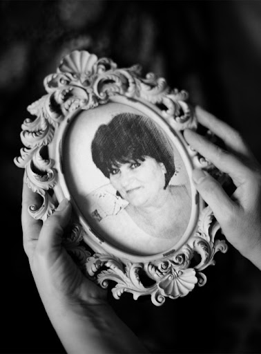 Connie Larson Photo 32