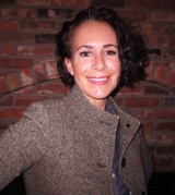 Sarah Harris Photo 7