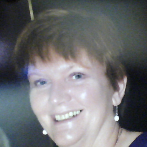 Leanne Lewis Photo 28