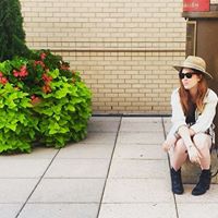 Rachel Sumner Photo 9