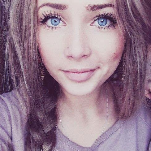 Lilly Webster Photo 14