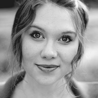 Anna Bailey Photo 20