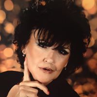 Angie Buxton Photo 3