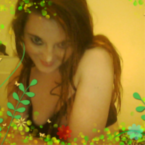 Caroline Ward Photo 37