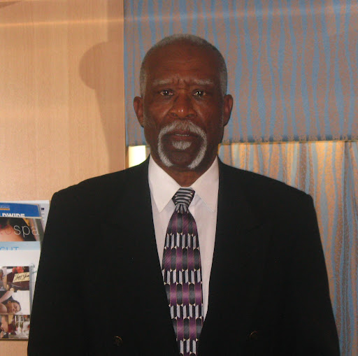 Edward Moses Photo 15
