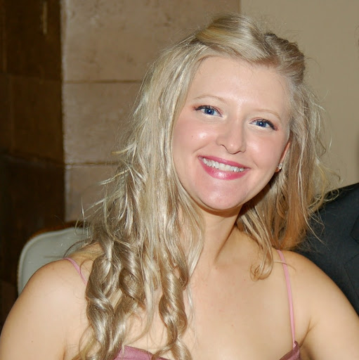 Kate Skinner Photo 9
