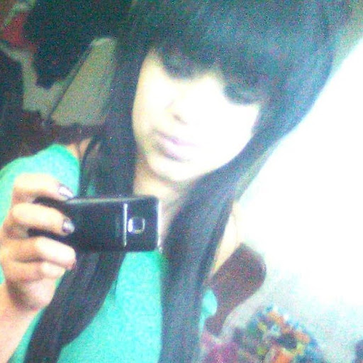 Angela Arias Photo 13