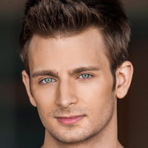 Derek Yates Photo 37