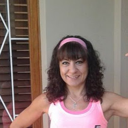 Michelle Woolley Photo 24