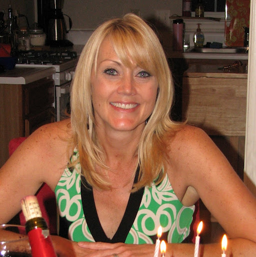 Vicki Knight Photo 32
