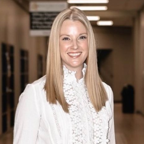 Amy Renner Photo 27