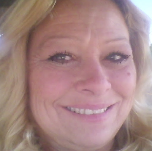 Debbie Richards Photo 34