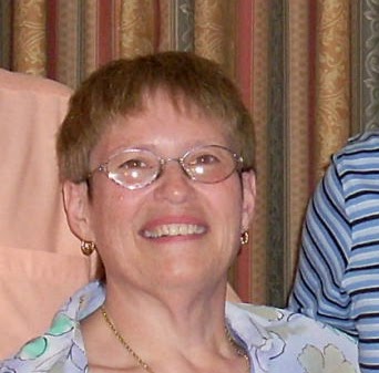 Beth Howell Photo 25