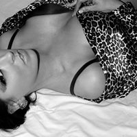 Victoria Bennett Photo 10