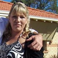 Michelle Brough Photo 21