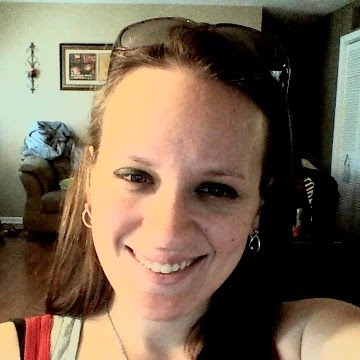Elizabeth Parker Photo 20