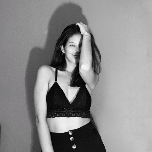 Alexandra Navarro Photo 32