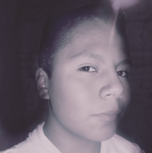 Axel Guzman Photo 6