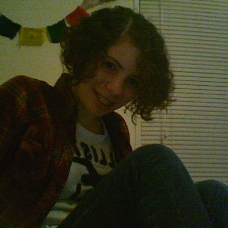 Stephanie Derosa Photo 26