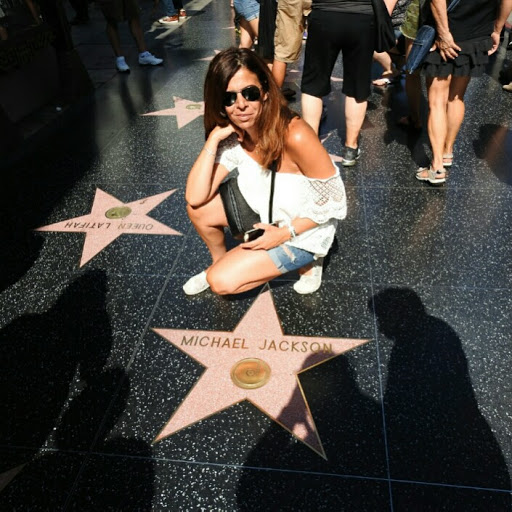 Laura Khoury Photo 26