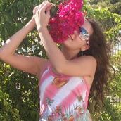 Julia Warner Photo 16