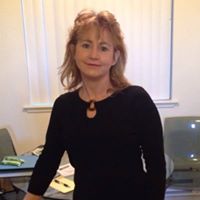 Elizabeth Renfro Photo 19
