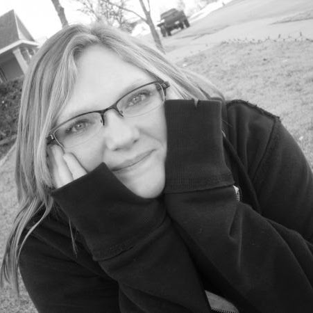 Nicole Long Photo 26
