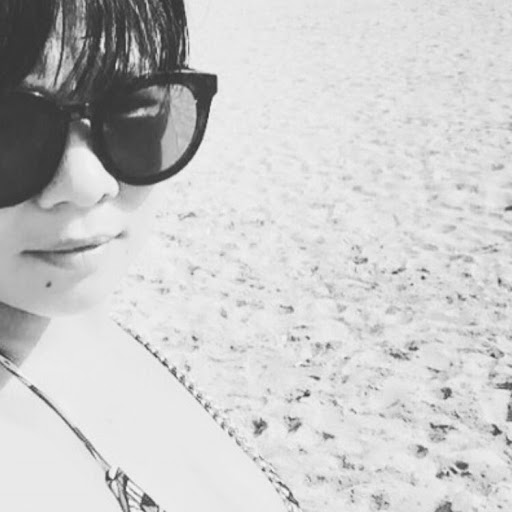 Tuyet Vu Photo 12