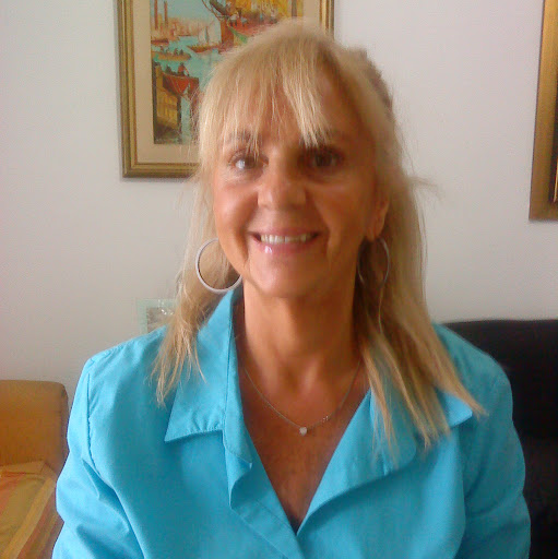 Teresa Bustos Photo 4