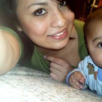 Debora Robles Photo 14