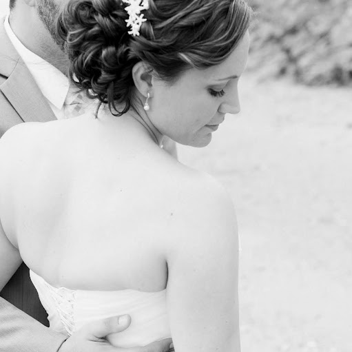 Jessica Bell Photo 42