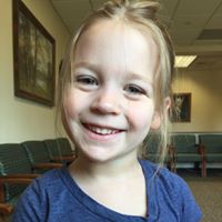 Emily Daniel Photo 27