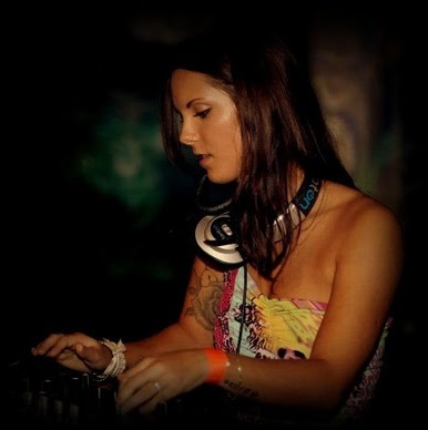 Ana Peters Photo 27