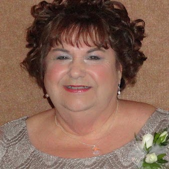Linda Garrett Photo 23