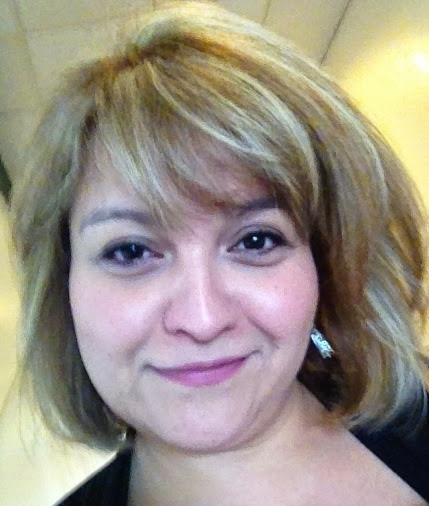 Angie Hernandez Photo 5